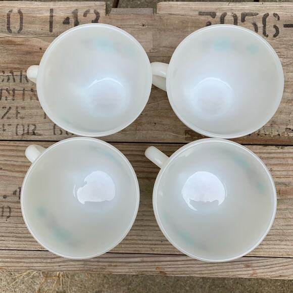 Vintage Fire King Bonnie Blue teacup set - Picture 3 of 4